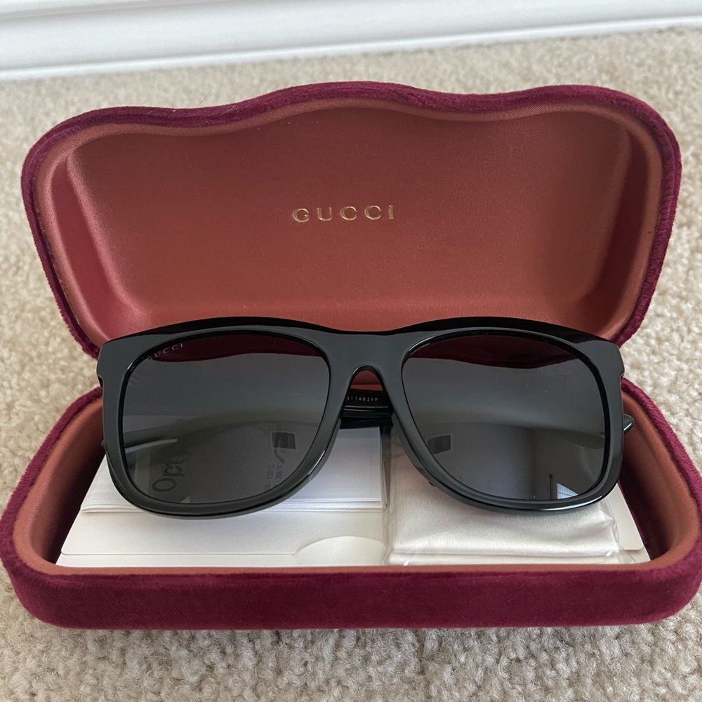 Gucci Black Sunglasses